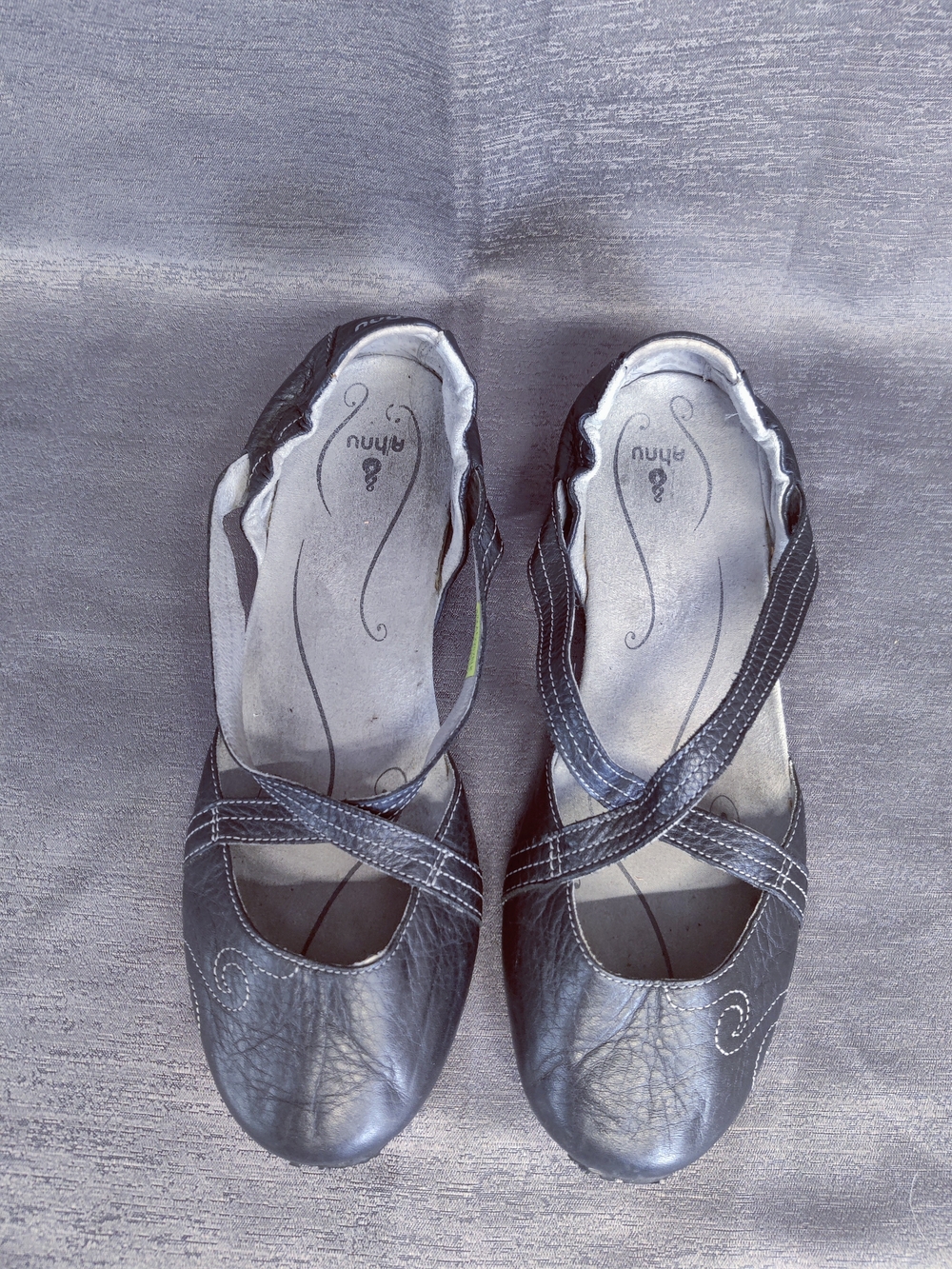 Ahnu Karma Mary Jane Ballet Flats Crisscross Straps Black Leather 10.5 Comfort - Picture 4 of 10